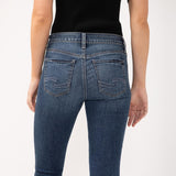 Suki is the best-selling Silver Jeans Co. curvy fit for good reason. Made with Luxe Stretch denim and designed to enhance curves, this fit creates a flattering silhouette with ease in the hip and thigh. The classic mid rise is comfortable, and the contoured waistband ensures a zero-gap fit.