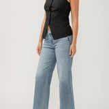 Suki is the best-selling Silver Jeans Co. curvy fit for good reason. Made with Luxe Stretch denim and designed to enhance curves, this fit creates a flattering silhouette with ease in the hip and thigh. The classic mid rise is comfortable, and the contoured waistband ensures a zero-gap fit.