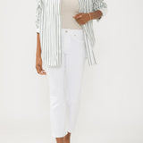 Suki is the best-selling Silver Jeans Co. curvy fit for good reason. Made with Luxe Stretch denim and designed to enhance curves, this fit creates a flattering silhouette with ease in the hip and thigh. The classic mid rise is comfortable, and the contoured waistband ensures a zero-gap fit.