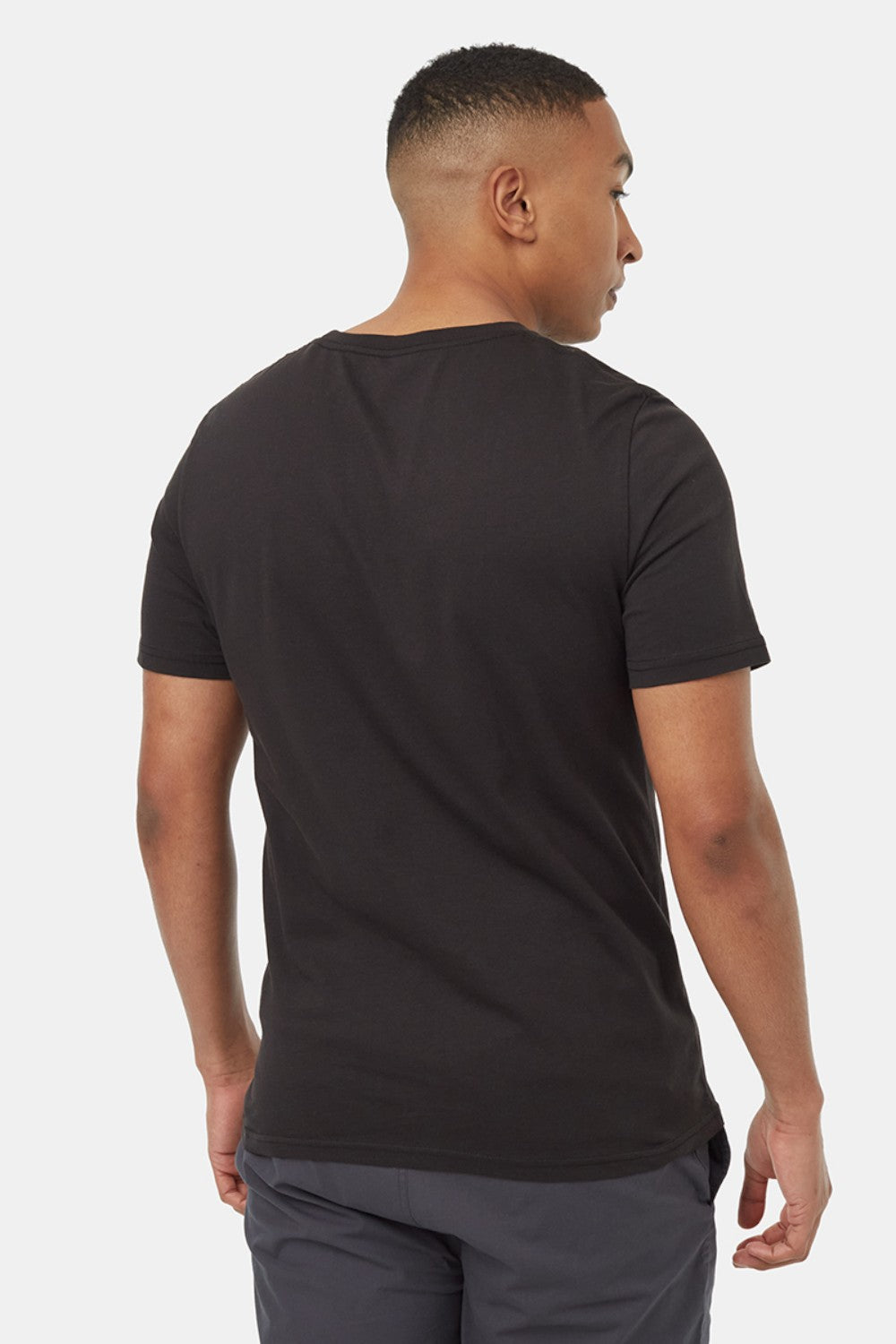 Super breathable lightweight organic cotton T-shirt that is C2C certified and comfortable for everyday wear.