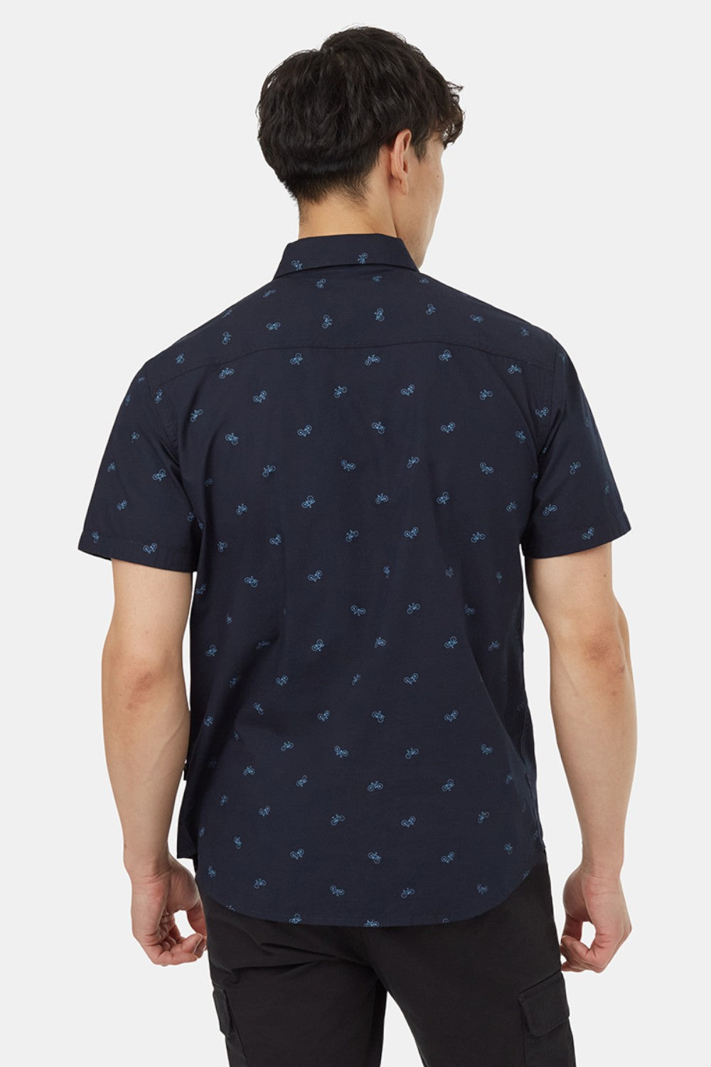 Biking is better for the planet. So is wearing this organic cotton shirt that cuts down on waste, CO2 emissions, and harsh chemicals. Why not do both?