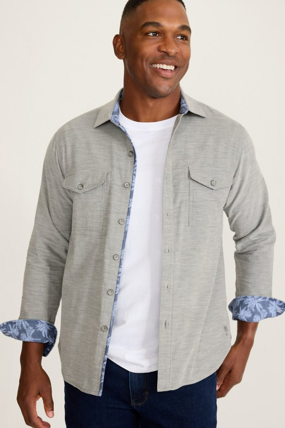 The softest corduroy you'll ever wear hits the right relaxation notes every time. This versatile shirt levels up the comfort in a fall-ready style you'll reach for on every cool day.