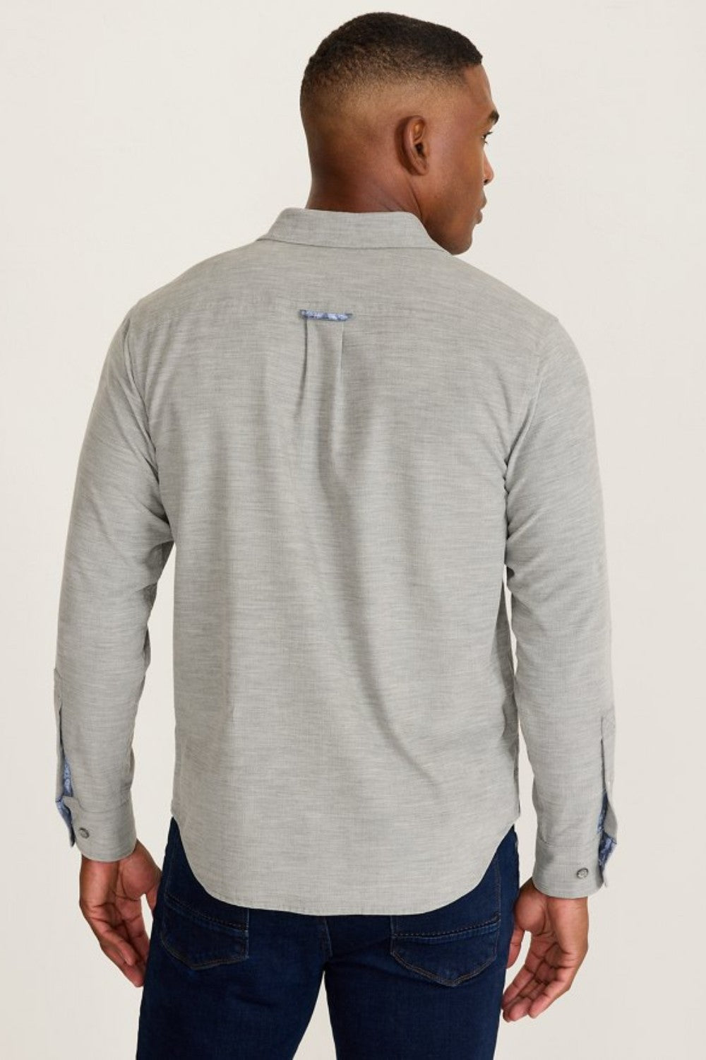 The softest corduroy you'll ever wear hits the right relaxation notes every time. This versatile shirt levels up the comfort in a fall-ready style you'll reach for on every cool day.