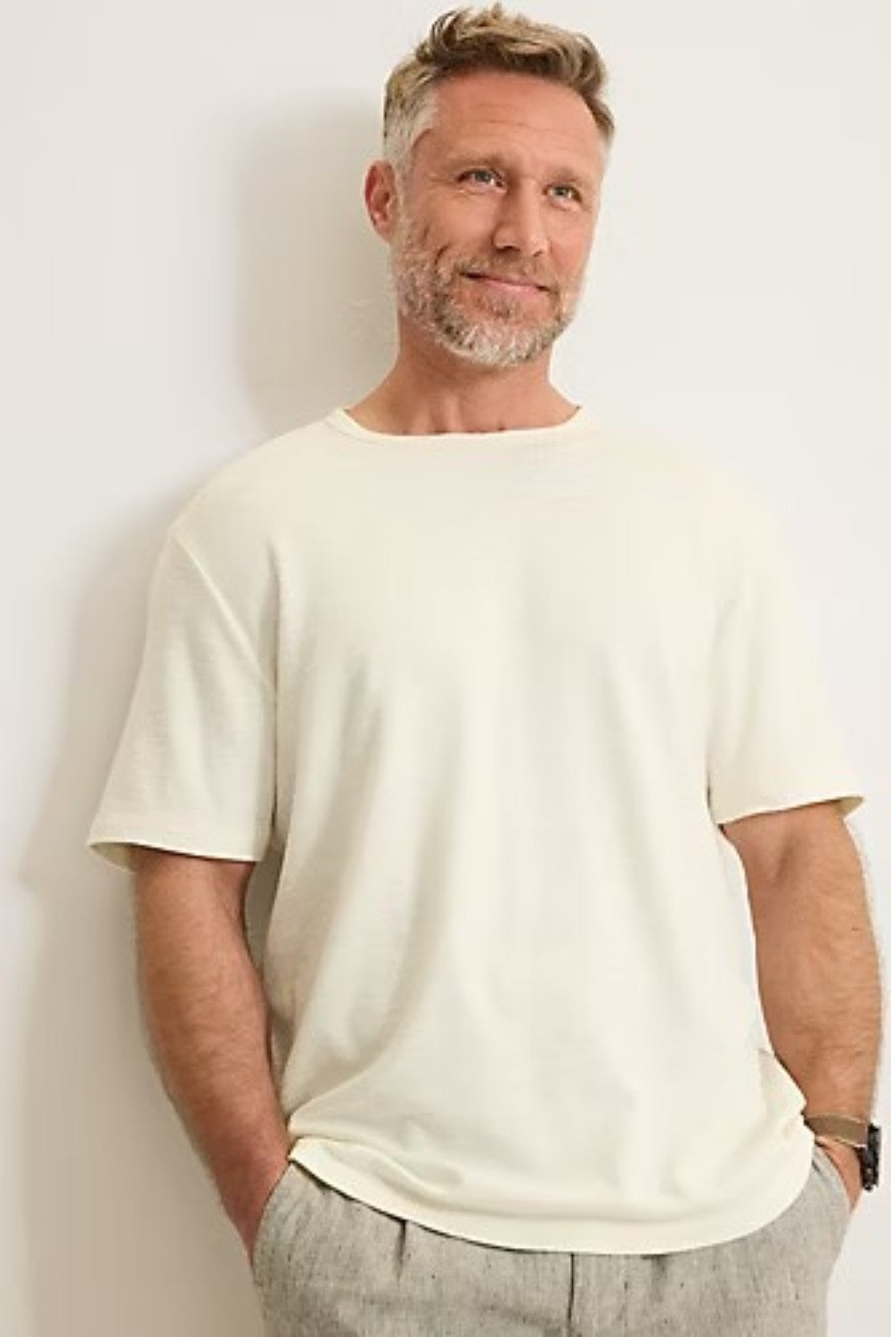 Crafted from a soft and comfortable cotton-Modal blend, this casual tee embodies everyday relaxation, no matter what color you choose.