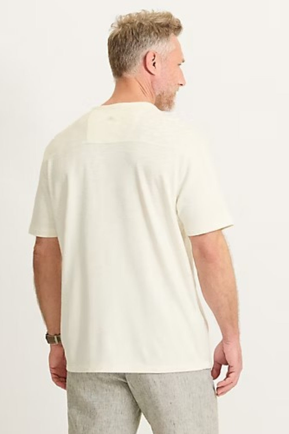 Crafted from a soft and comfortable cotton-Modal blend, this casual tee embodies everyday relaxation, no matter what color you choose.