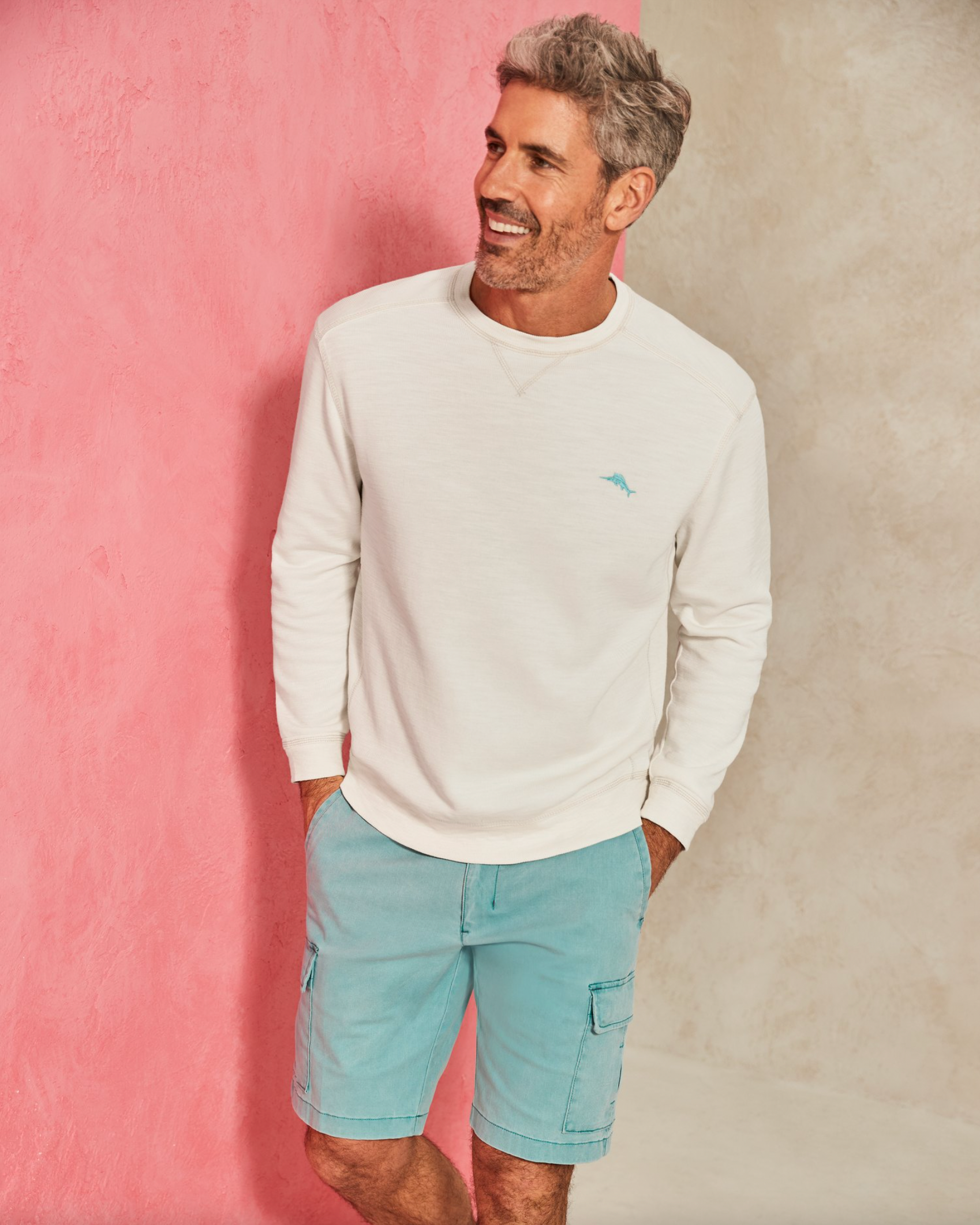 The ultra-sleek, ultra-comfortable cotton-blend sweatshirt of your dreams has arrived! Say hello to the Tobago Bay Crewneck: its first class style, comfort, and breadth of colours makes it the ultimate layering piece that can go just about anywhere.