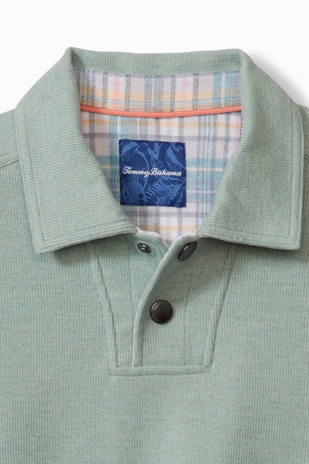 Special details like cord trim and a polished snap placket inspire a polo design like no other—one that effortlessly blends casual and sophisticated appeal. Crafted from a soft, heathered cotton blend, this style is ready for recreation&nbsp;and&nbsp;relaxation, whether you style it alone or as a layer.