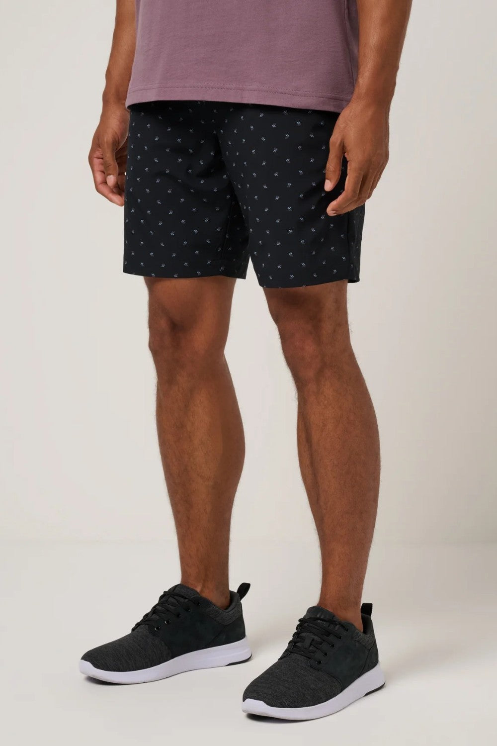 The Beck Short you know, just with a little more personality. An all-over geo print brings the energy, while comfort-driven stretch fabric keeps things easy from morning to last call. Finished with side entry pockets, double welt back pockets, our signature clip label, and a classic 9" inseam.