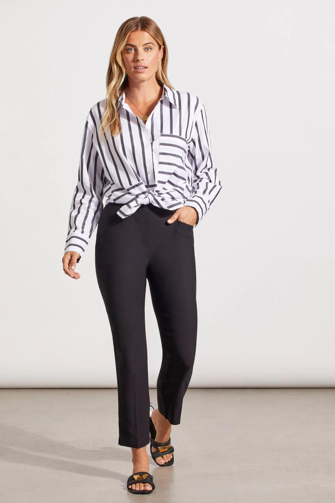 Get ready to move with ease and elegance courtesy of these pull-on ankle pants.