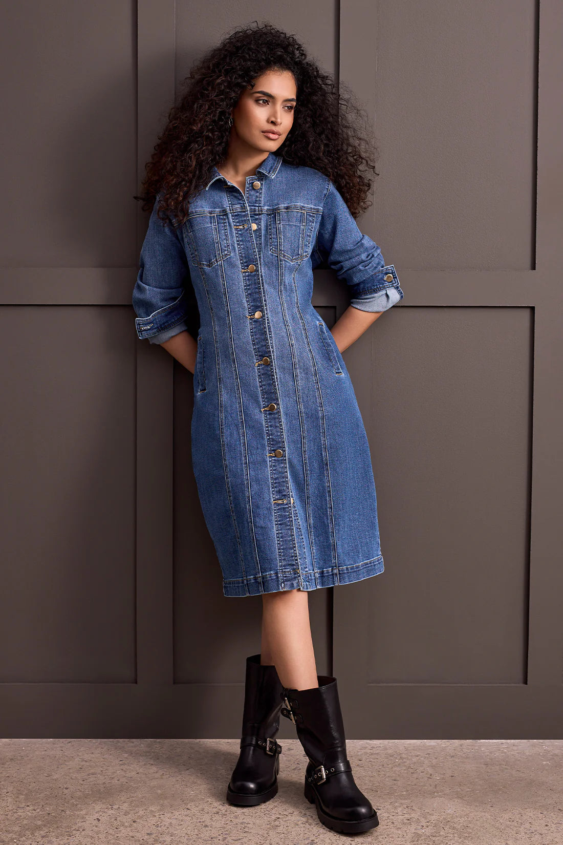 Achieve the perfect one-and-done ensemble effortlessly with our denim dress jacket. With its long-sleeve design and a flattering 45" length providing just the right coverage, this jacket exudes understated elegance. 