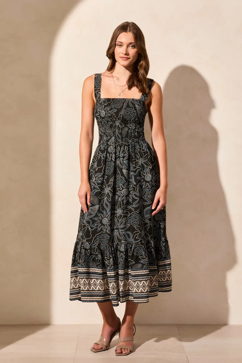 Crafted from airy printed crêpe fabric, this flowy maxi dress offers a fresh feel on warm days with its sleeveless cut. Rushing along the bodice and shoulder straps enhances the fit with flattering shape, while a lining in the skirt adds volume and extra coverage. Convenient side seam pockets provide subtle storage for your day's essentials.