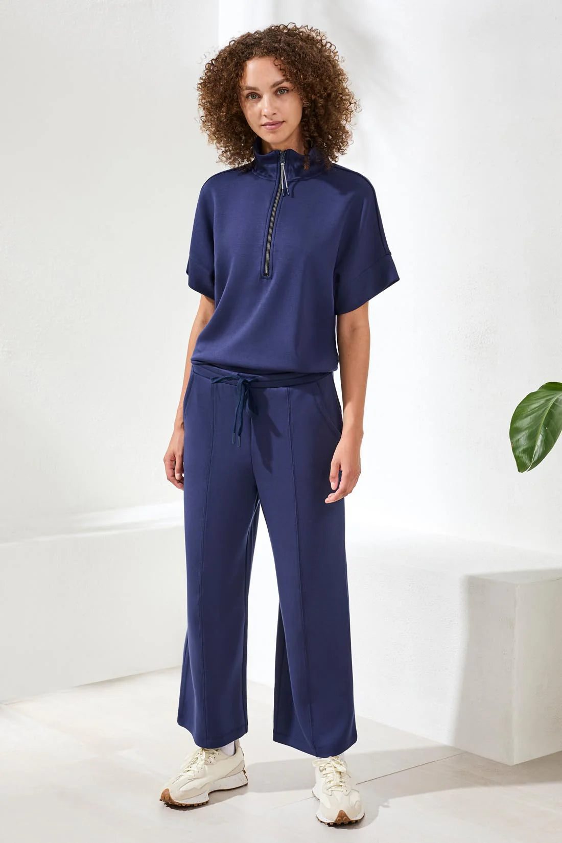 Your new favorite sport pant—wide-leg, full length, and crafted from ultra-comfortable Techno Lux Scuba. The adjustable drawcord waist personalizes your fit, while the wide leg silhouette allows for total freedom of movement all day.