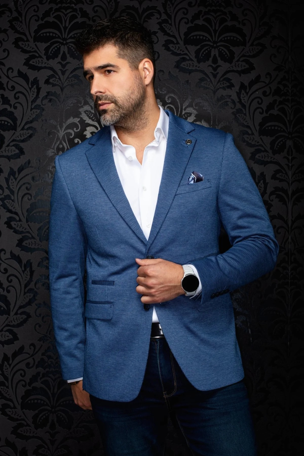 Broderick's Clothing Co. Au Noir EAMES medium blue textured blazer worn by a man with a white shirt and pocket square