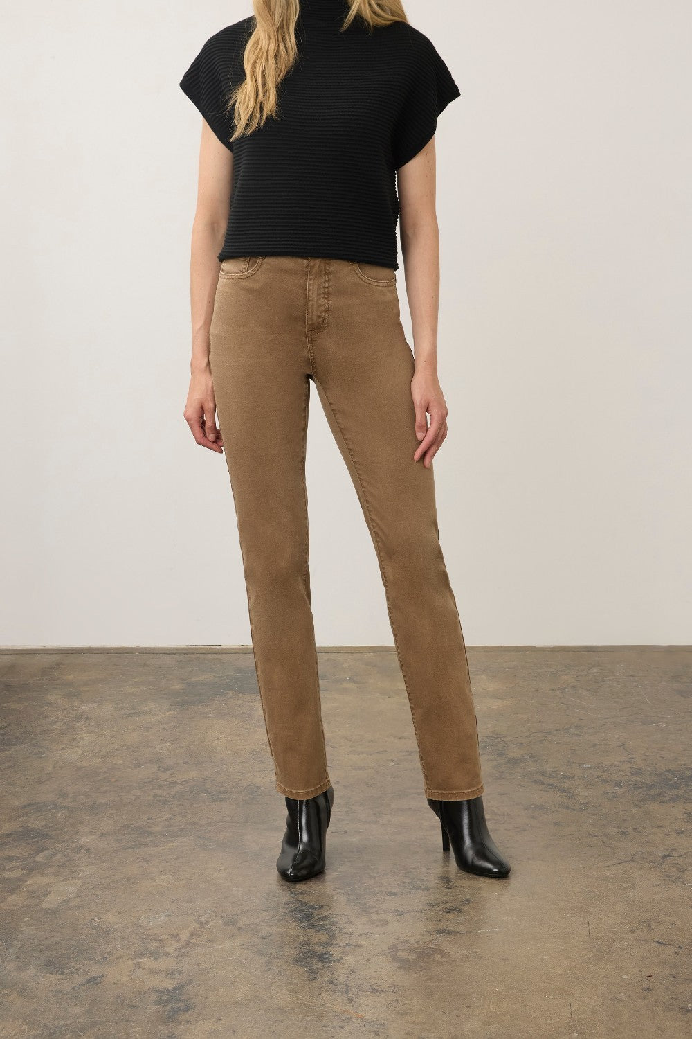 Broderick's Clothing Co. FDJ Suzanne high-rise straight leg jeans in a versatile tan colour worn with black boots.