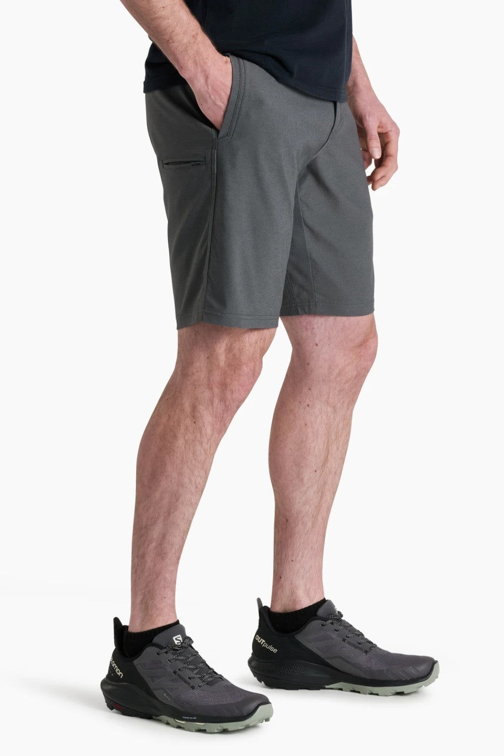 At home in or out of the water, the UPSHIFT Short can do it all. Our lightweight, hybrid design easily adapts to almost any activity. Soft yet durable, water-resistant, and quick-drying, this stretch-enhanced performance short has all the tools for KÜHL summer fun!