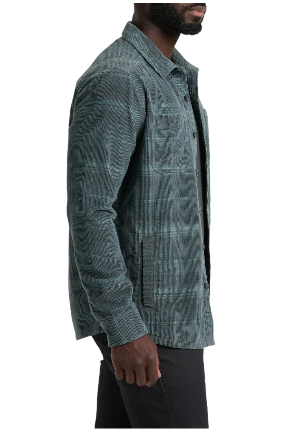 When you need the comfort and convenience of a shirt-jac, go ROGUE! Featuring 100% cotton corduroy and a subtle plaid design, the ROGUE delivers breathable comfort and warmth for any casual occasion. Two securable chest pockets and two handwarmer pockets make it an easy choice.