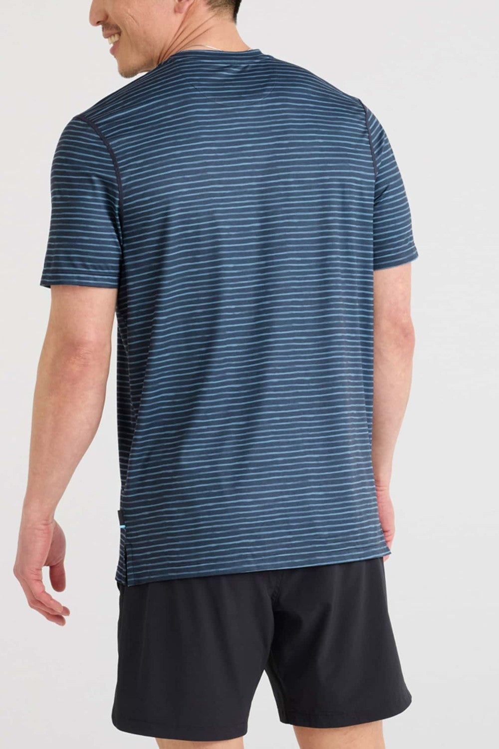🇨🇦Innovated in Canada.&nbsp;Canada’s #1, and the original men’s pouch underwear, was created right here in Canada.&nbsp;Featuring our evaporative cooling tech and UPF 50+ sun protection, our DropTemp All Day Cooling Short Sleeve Tee keeps you cool, sun-safe, and sweat-free during hot days outside.