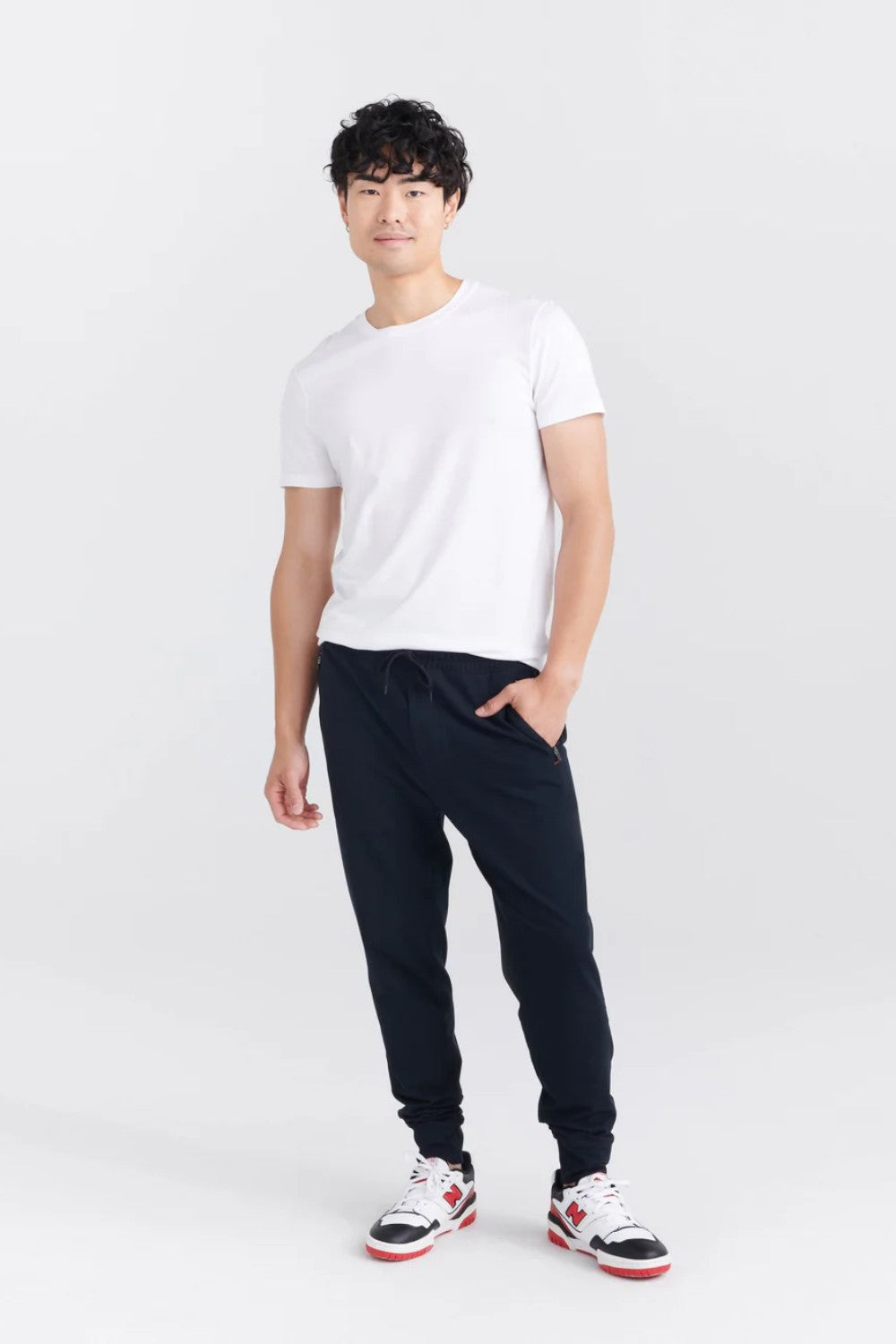 Our Slim Fit undershirts combine a heavenly-soft cotton/modal blend with DropTemp Cooling tech to keep you suitably chilled. The DropTemp Cooling Cotton Crew Neck Undershirt provides breathability and ultimate chilled-out comfort.