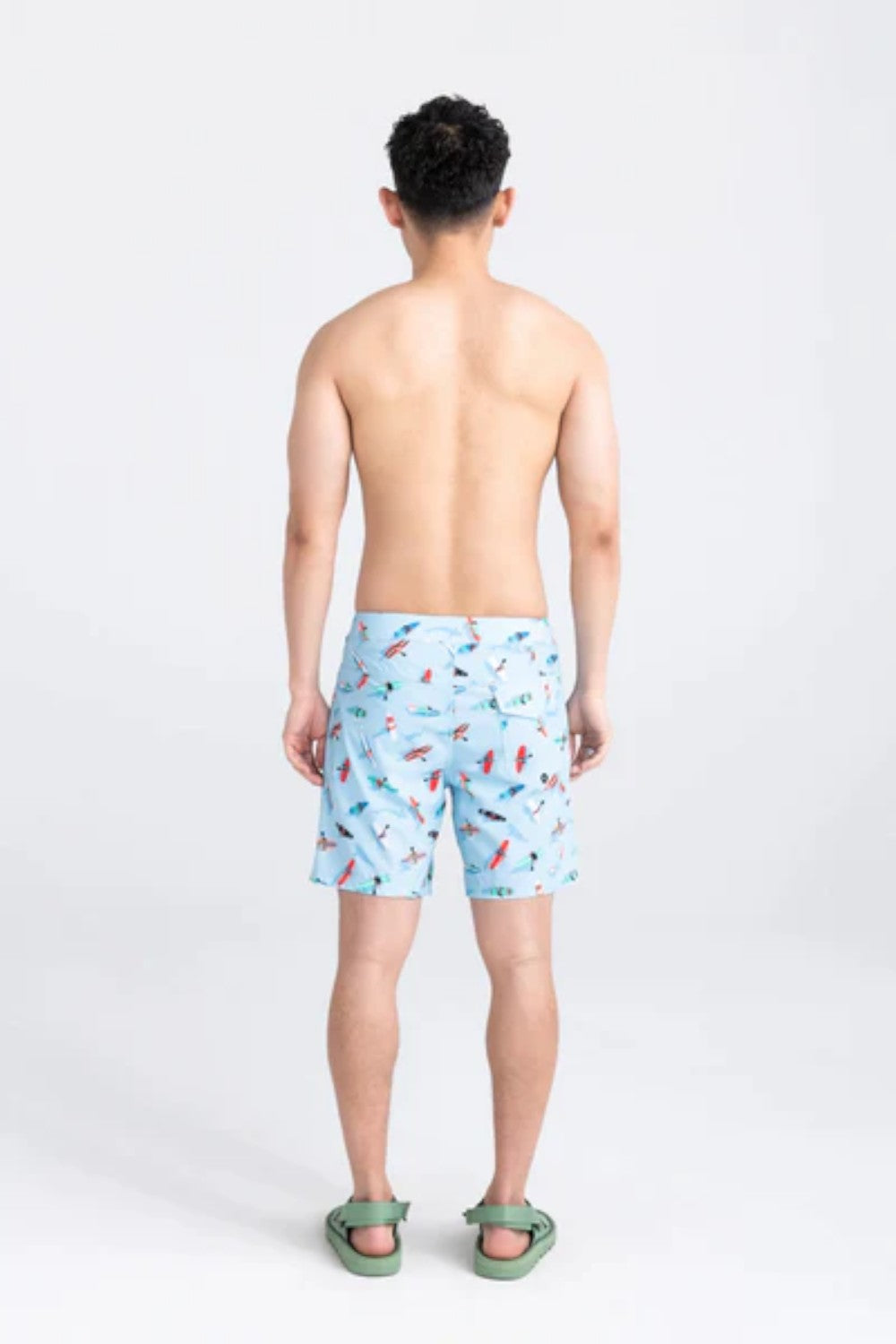 These 2N1 board shorts combine a Slim Fit liner under a fixed-waist shell. The integrated liner is form-fitting through the butt and thighs.Big waves and bold moves. Betawave is the first-ever board short equipped with the BallPark Pouch, providing unreal support in and out of the water.