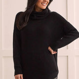 This cowl neck sweater offers endless styling possibilities and comfort thanks to its combed cotton fabric.