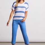 Greet sunny days in style with these pull-on capris rocking an elastic waist that sits smooth but stretches when needed.