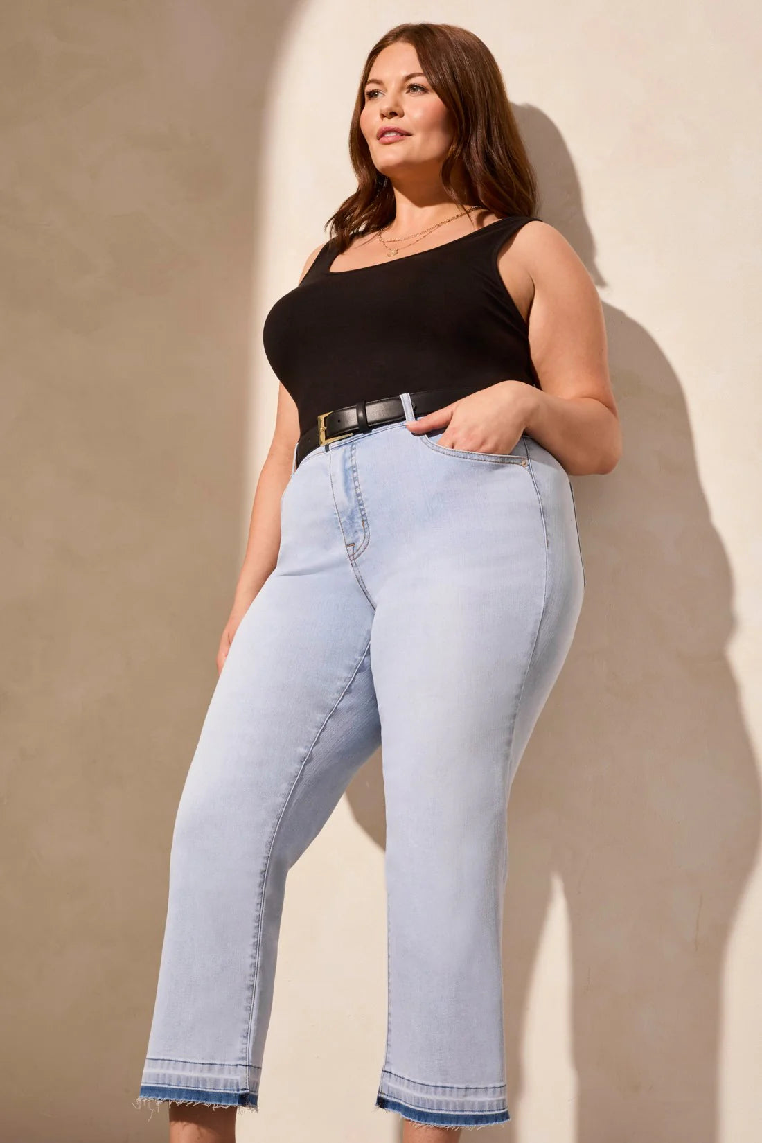 Move through your day with ease in these comfortable stretch Sophia curvy denim jeans. Designed with a classic mid-rise fit and a micro flare leg, they add a touch of retro charm to your look, while the tummy tuck feature offers flattering shaping at the waist for a smooth silhouette.