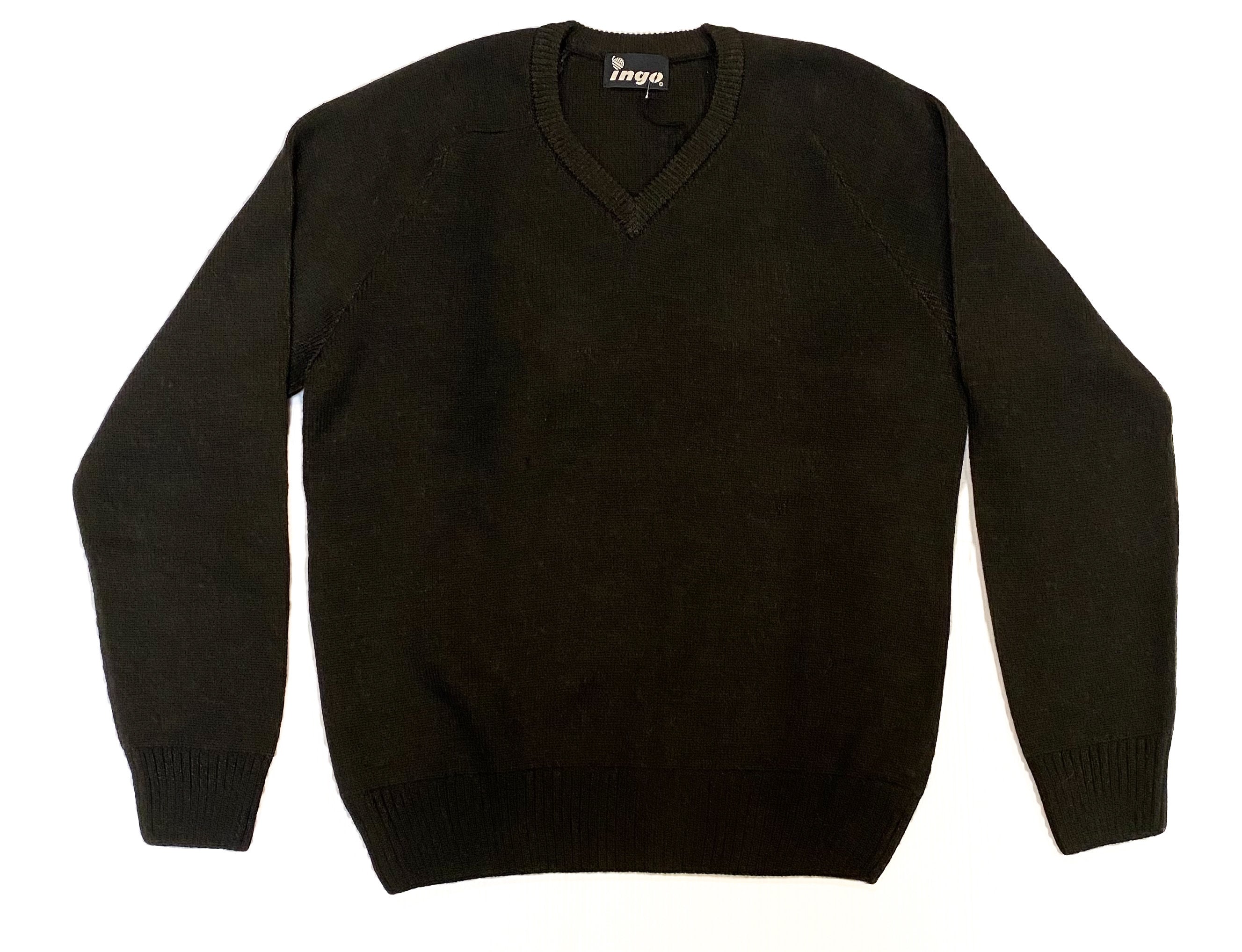 Ingo - Cuno V-Neck Sweater in Black.