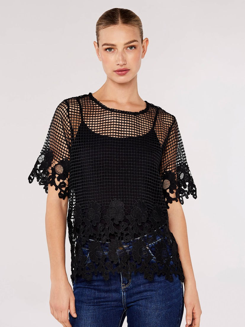 Feel beautiful and confident in this Apricot Apricot Square Mesh Floral Guipure Overlay Top. Crafted with delicate mesh and floral guipure overlay