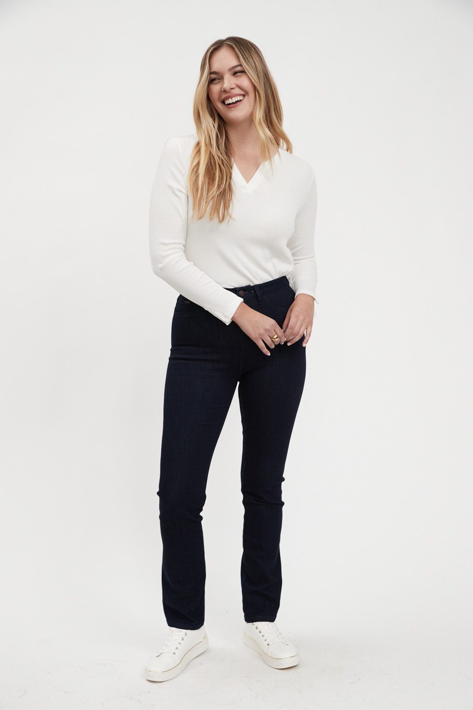 The look of a jean with the feel of a legging—what could be better? These Suzanne straight legs in supremely comfortable BI STRETCH Denim feature seamless side construction.
