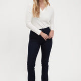 The look of a jean with the feel of a legging—what could be better? These Suzanne straight legs in supremely comfortable BI STRETCH Denim feature seamless side construction.