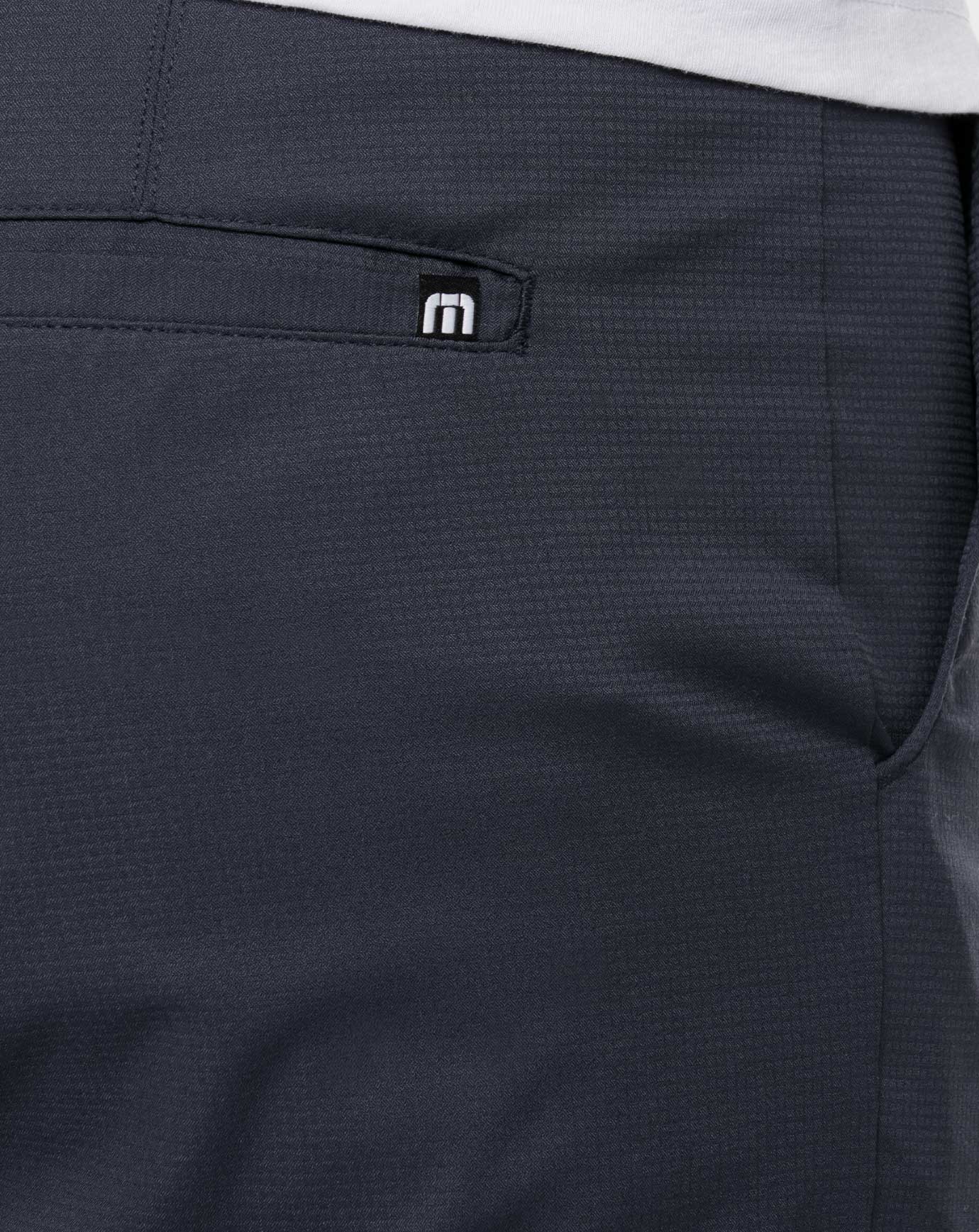 The STARNES short features a low-profile design that leverages premium fabrics to suit an active lifestyle.